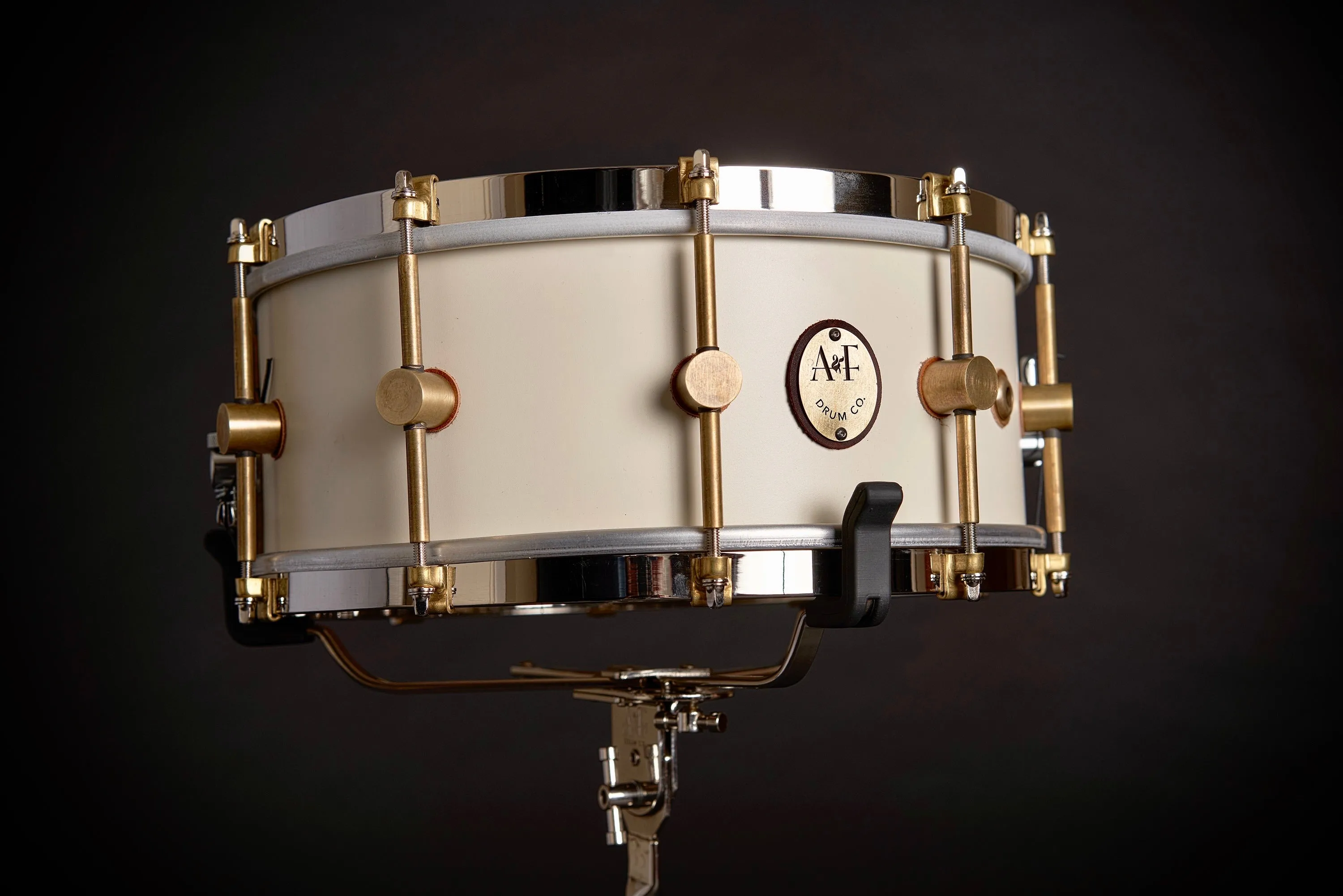 1901 Limited Edition Antique White/Matte Black Steam Bent Maple Snare