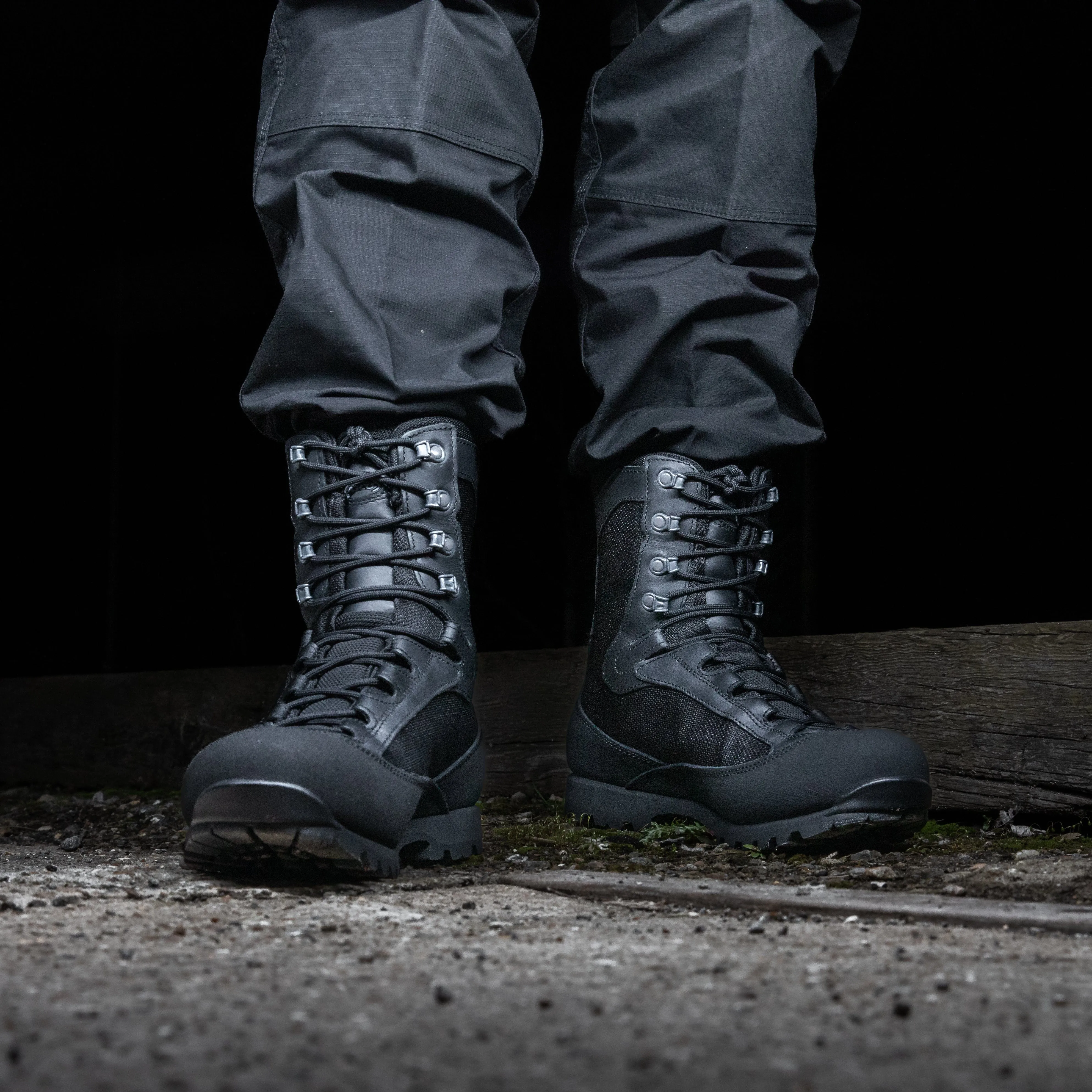 AKU Pilgrim GTX High Leg Wide Black