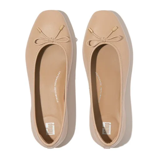 Delicato Bow Soft Leather Ballet Flat in Classic Beige