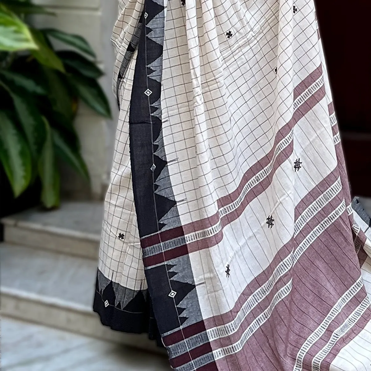 Kotpad  Handwoven Cotton Saree in Off White, Black & Aal Brown